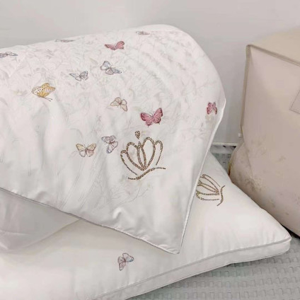 Одеяло бамбук Santfair (200х220) Одеяло бамбук Santfair (200х220)