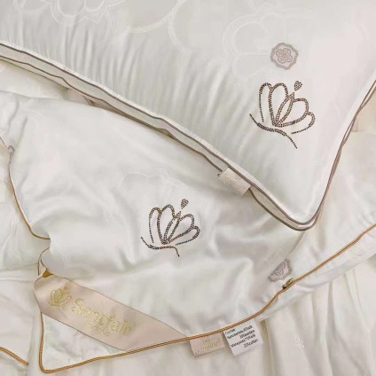 Одеяло шелк Santfair (200х220) Одеяло шелк Santfair (200х220)